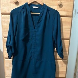 3/4 sleeve thigh-length top